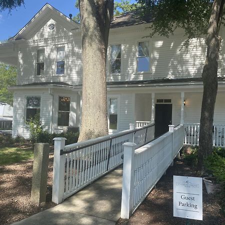 Sparrow Grove Manor Монро Экстерьер фото