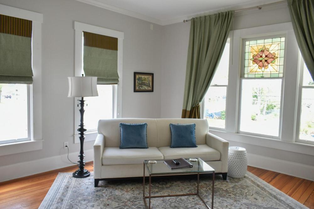 Sparrow Grove Manor Монро Экстерьер фото