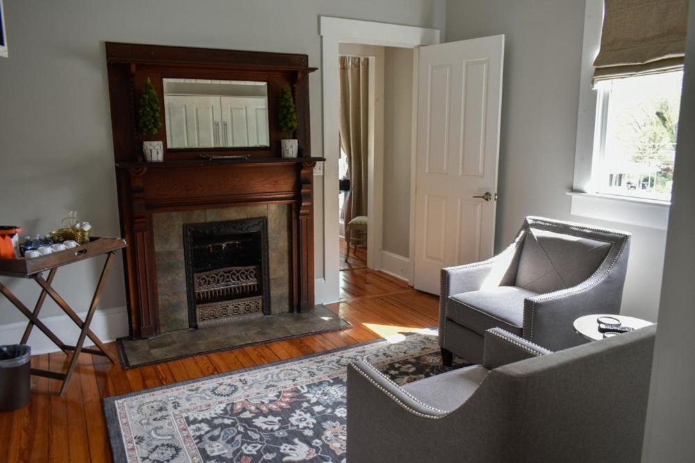 Sparrow Grove Manor Монро Экстерьер фото