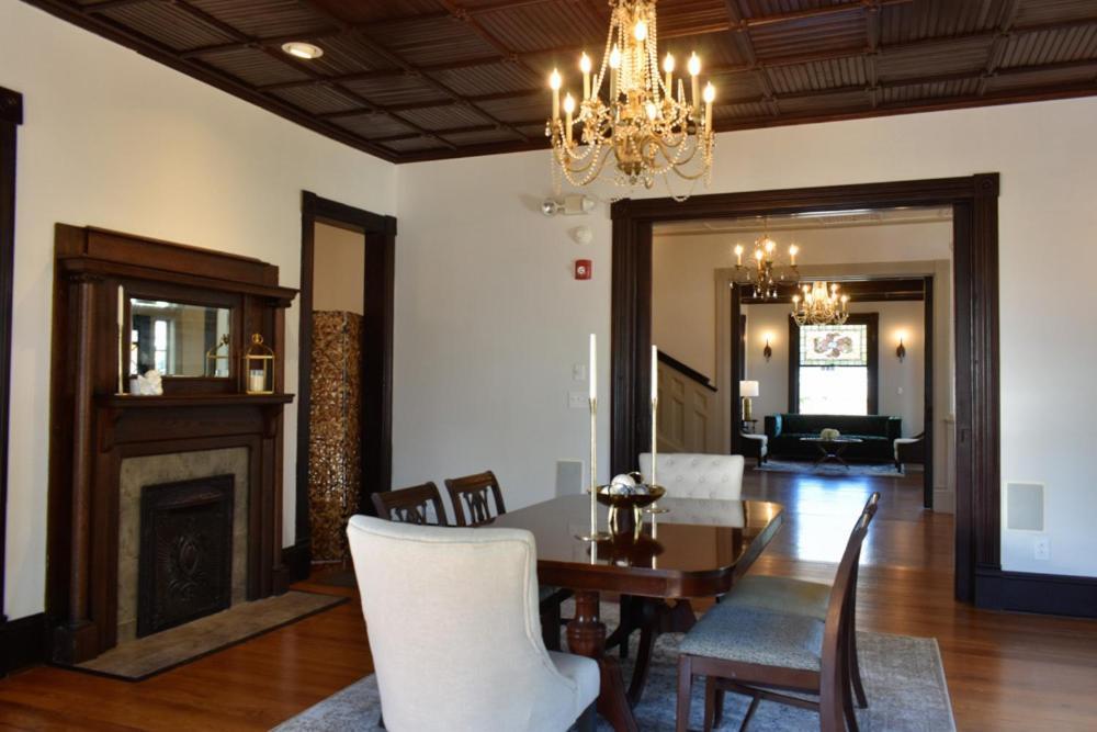 Sparrow Grove Manor Монро Экстерьер фото