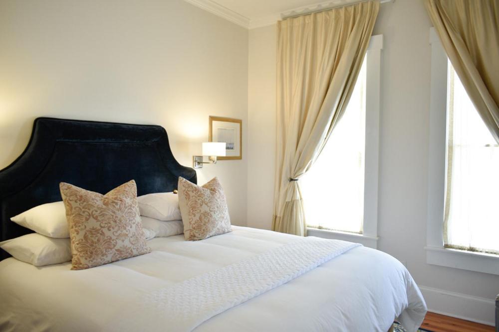 Sparrow Grove Manor Монро Номер фото