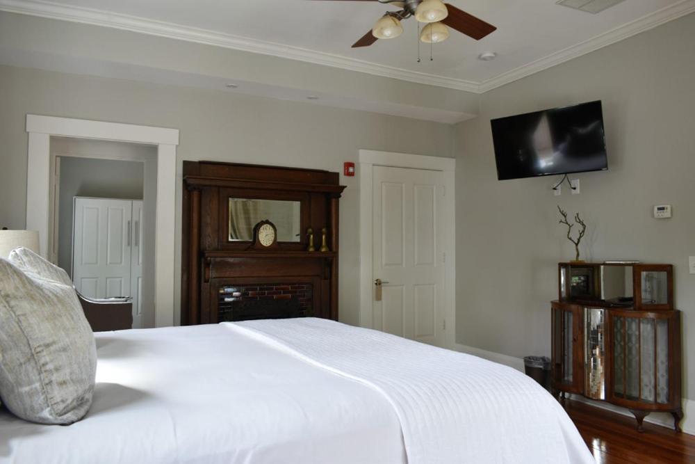 Sparrow Grove Manor Монро Номер фото