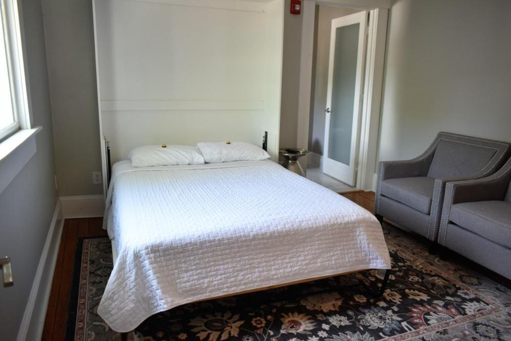 Sparrow Grove Manor Монро Номер фото