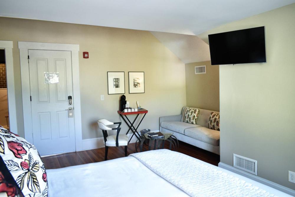 Sparrow Grove Manor Монро Номер фото