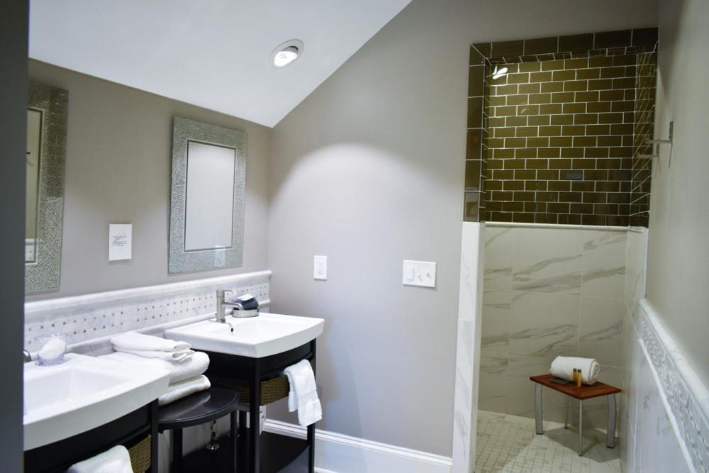 Sparrow Grove Manor Монро Номер фото